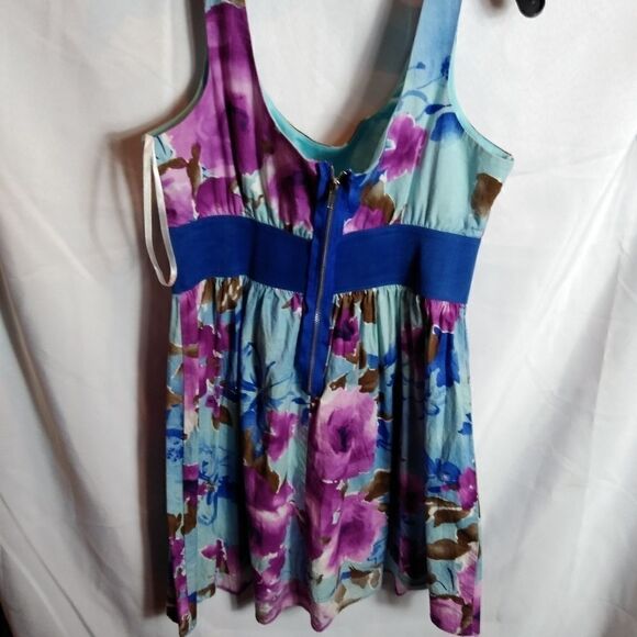 Charlotte Russe dress  - Picture 2 of 6